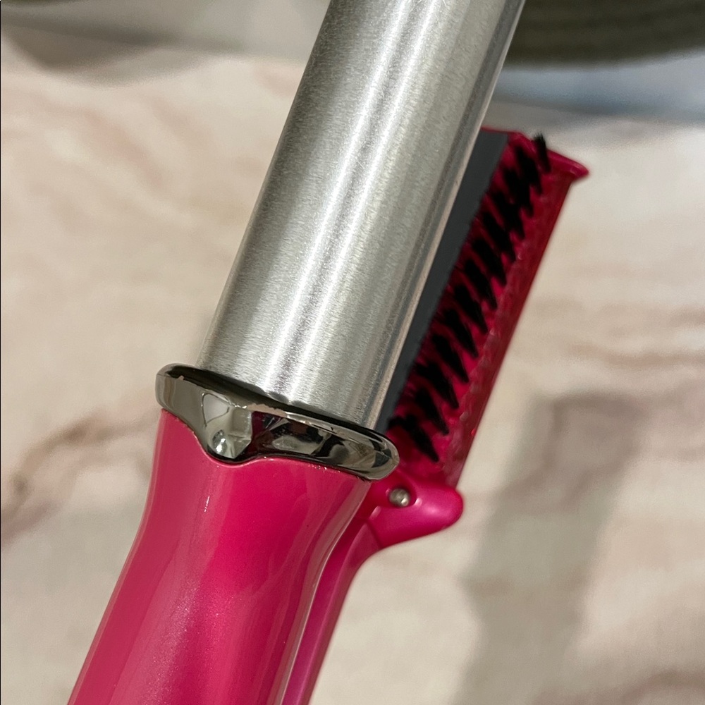 Instyler rotating heated iron and brush- Pink Hair Styling Tool - Picture 4 of 6